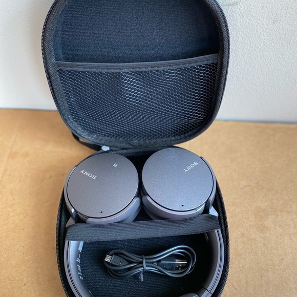 Sony MDR-XB950N1 Extra Bass Wireless Headphones